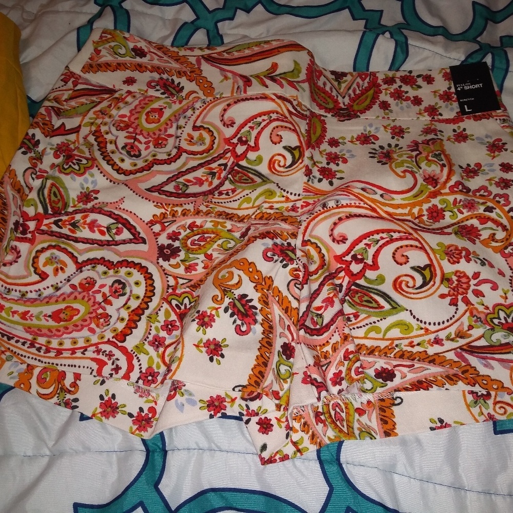 New York and company large shorts